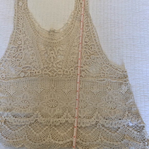 Lace tank top. Cream coloured. Medium. - Picture 6 of 10